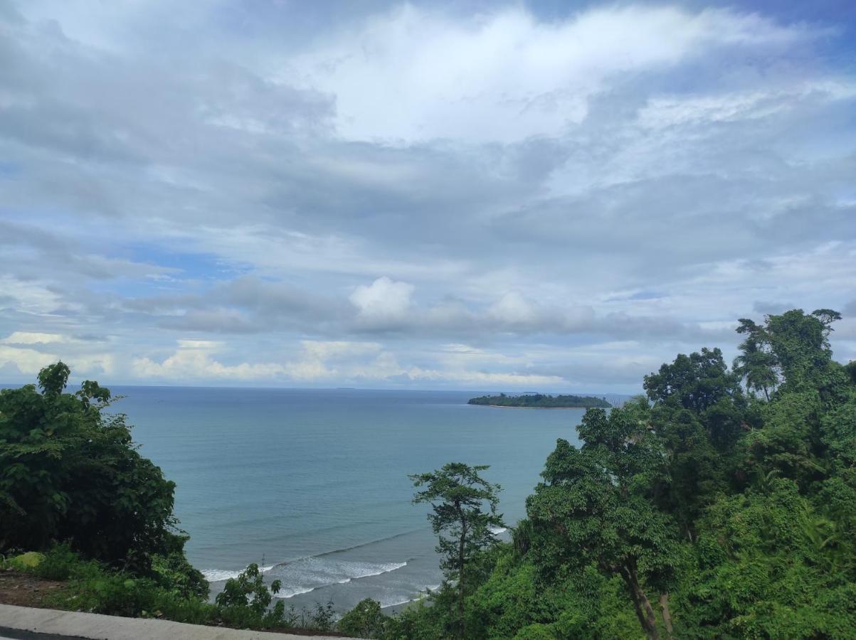 Air Manis Secret Surfcamp Apartment Taluk Batung Ngoại thất bức ảnh