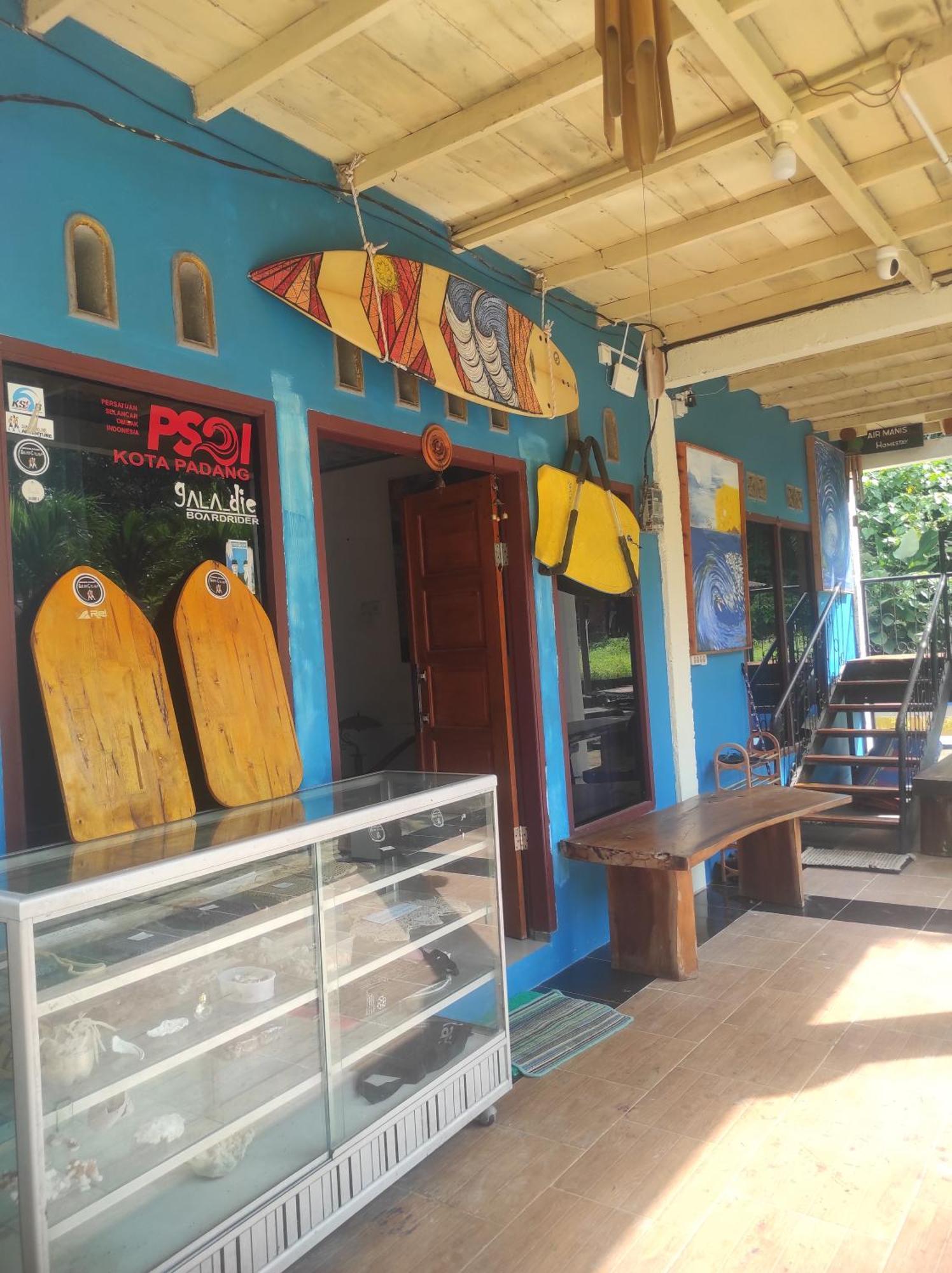 Air Manis Secret Surfcamp Apartment Taluk Batung Ngoại thất bức ảnh