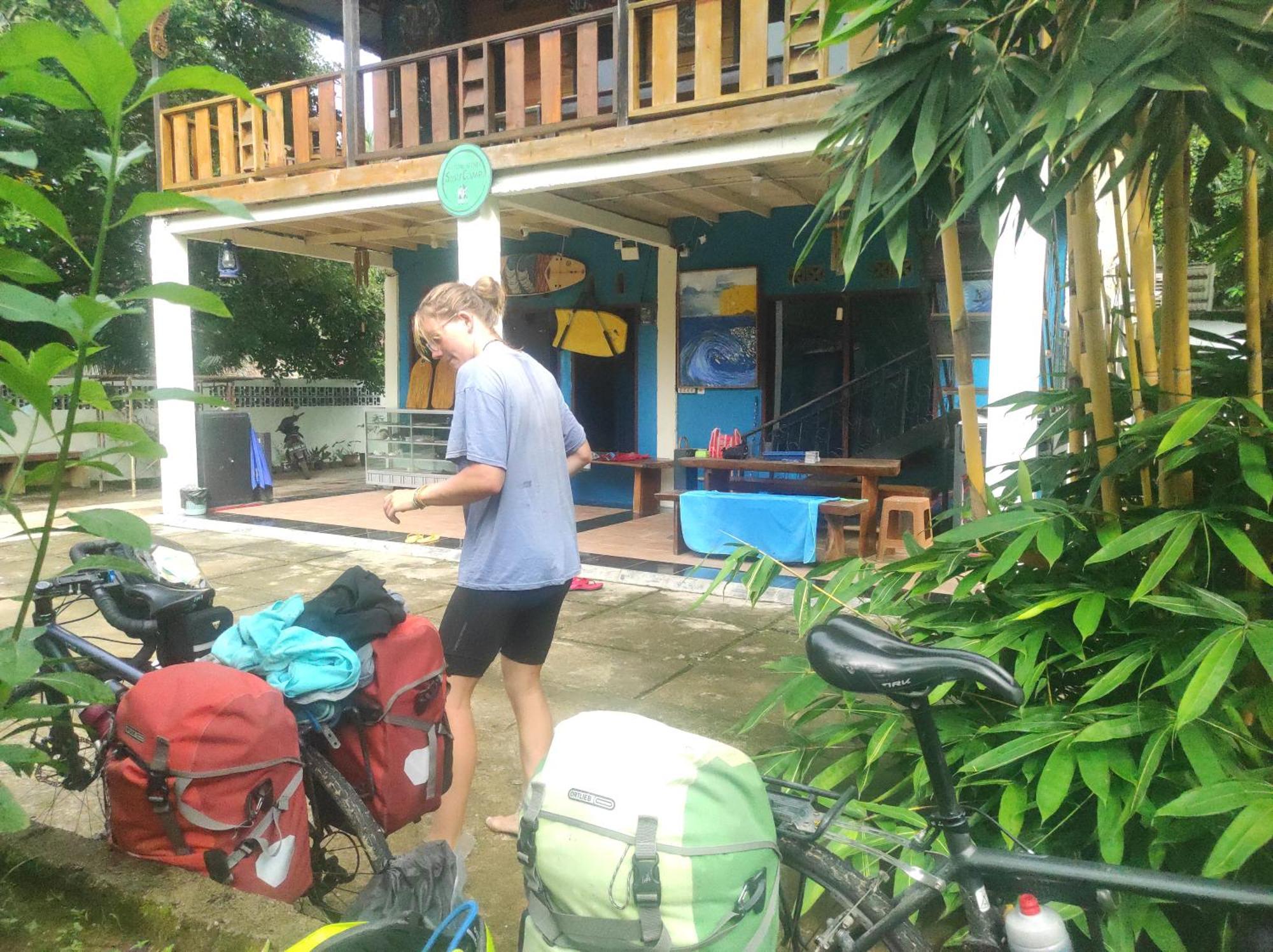 Air Manis Secret Surfcamp Apartment Taluk Batung Ngoại thất bức ảnh