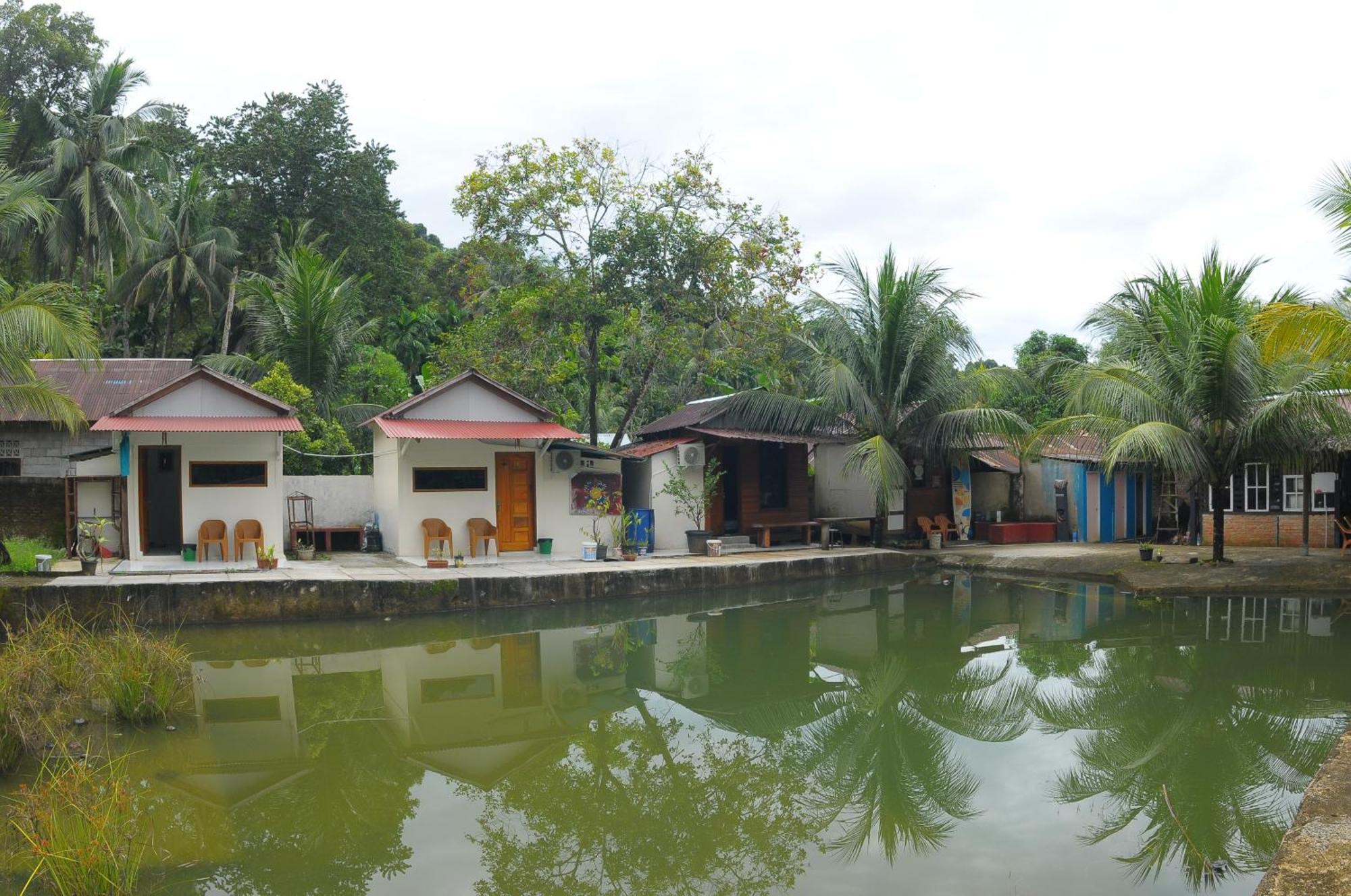 Air Manis Secret Surfcamp Apartment Taluk Batung Ngoại thất bức ảnh