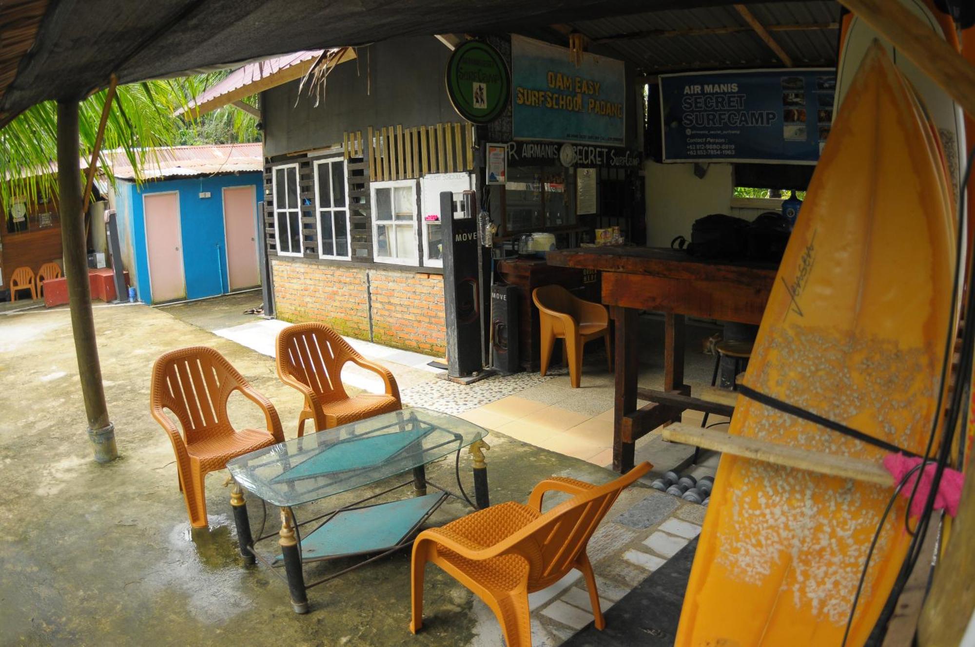 Air Manis Secret Surfcamp Apartment Taluk Batung Ngoại thất bức ảnh